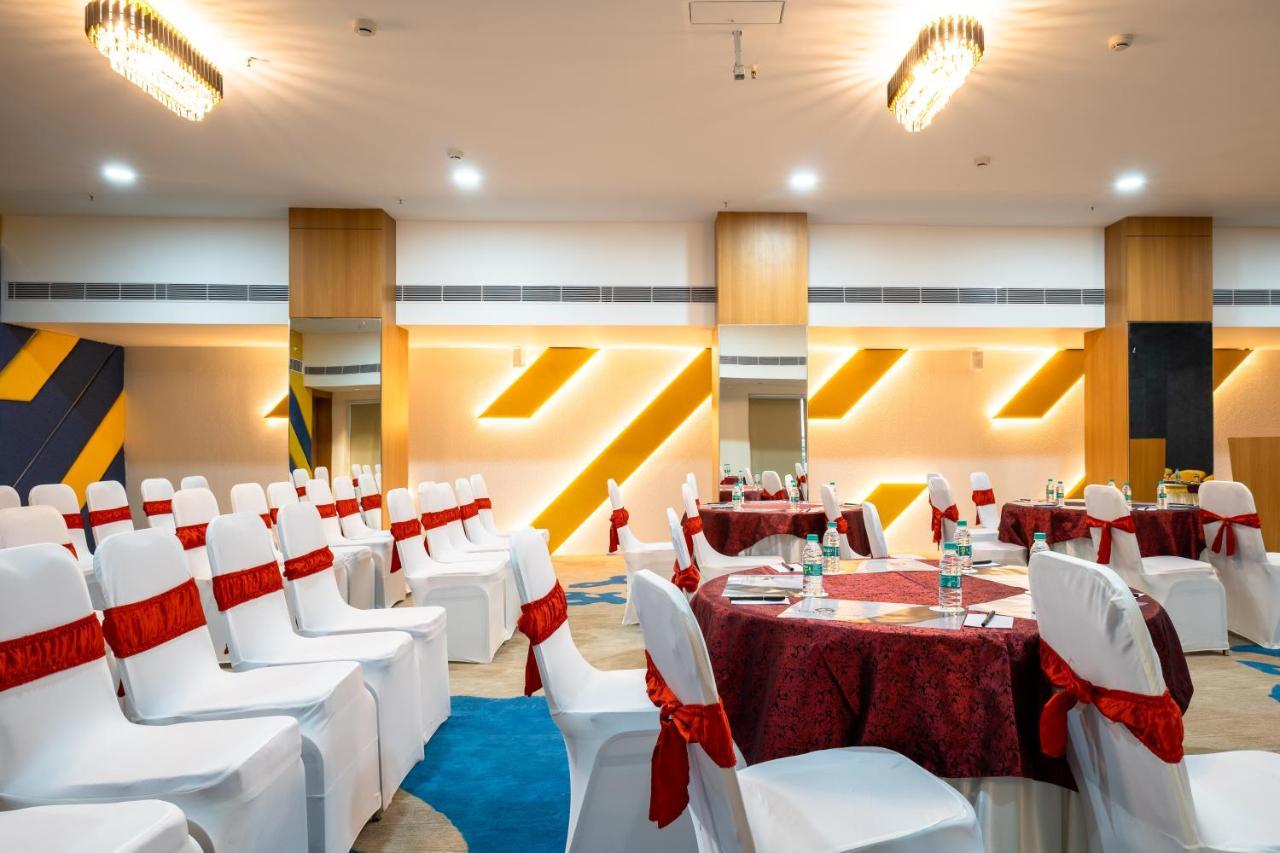 Clubway Grand A Boutique Hotel Jorhāt Exterior photo